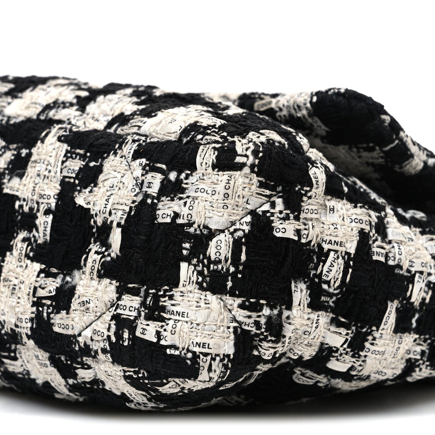 Tweed Quilted Medium Chanel 19 Flap Black Ecru White