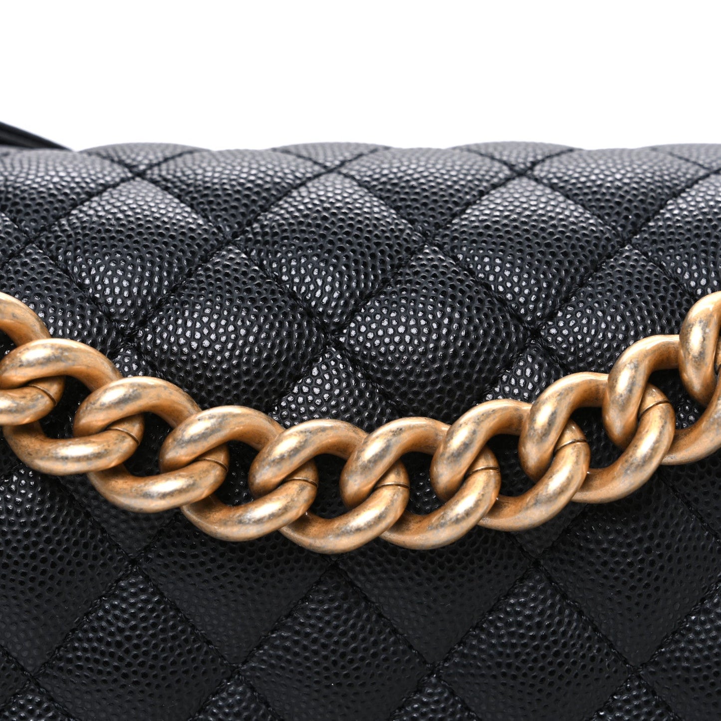 Caviar Quilted Medium Boy Flap Black