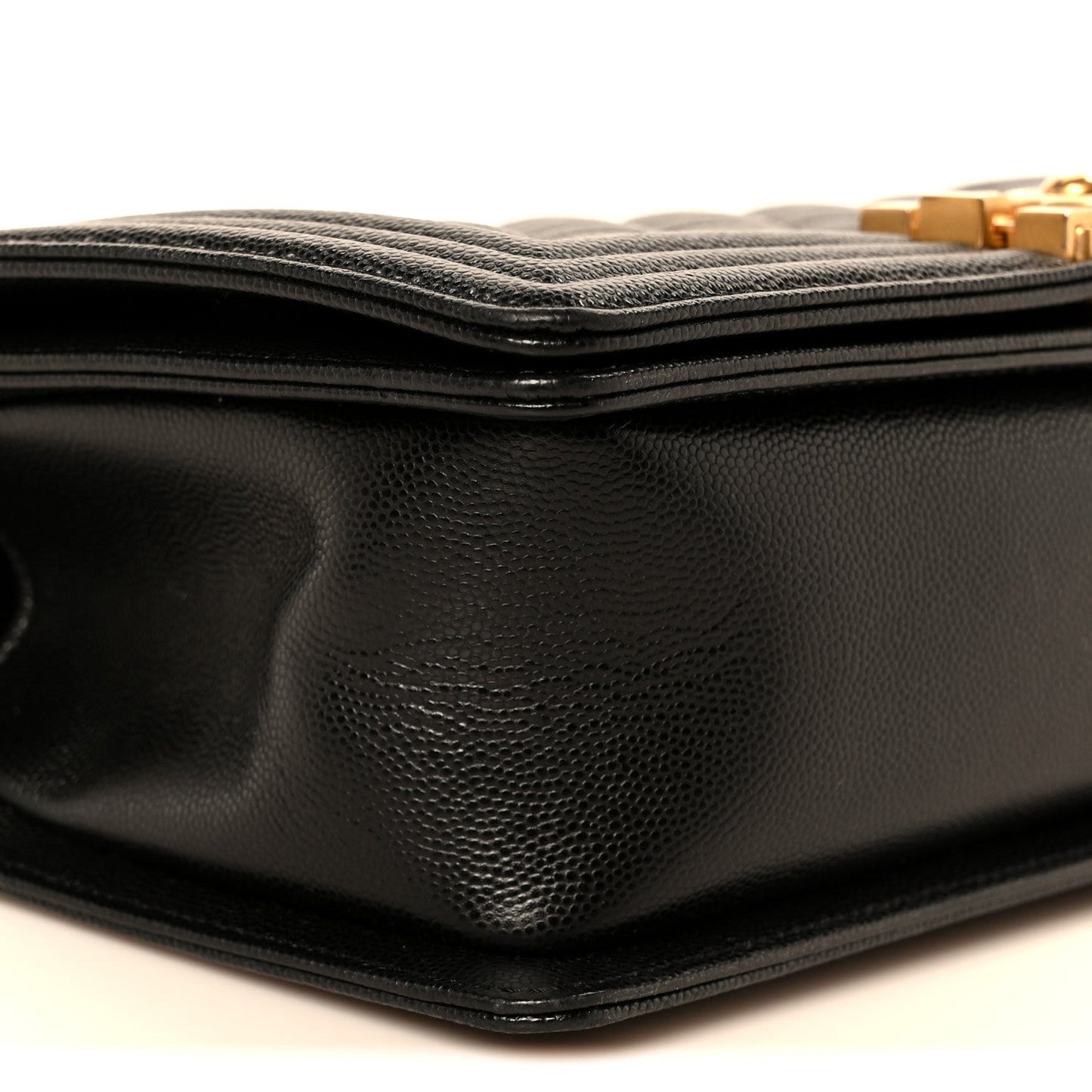 Caviar Quilted Medium Boy Flap Black