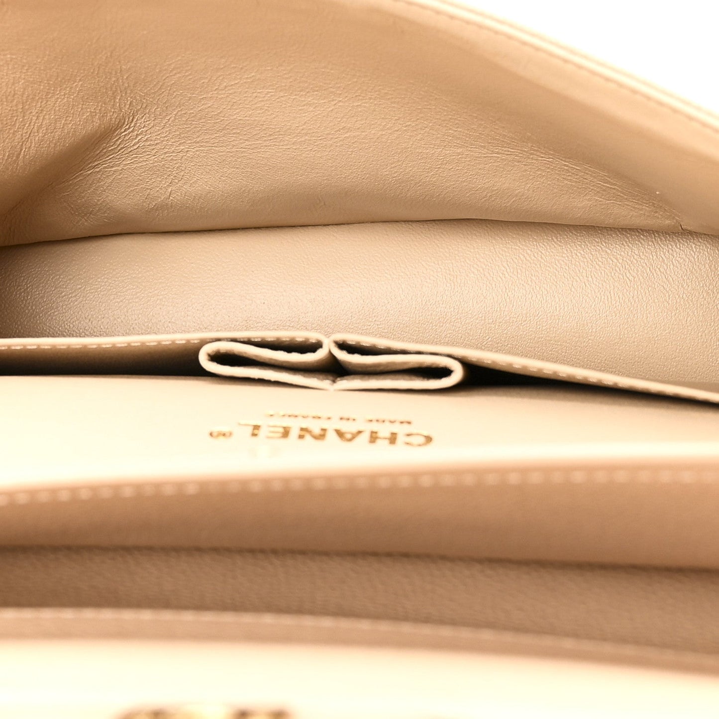 Caviar Quilted Medium Double Flap Beige