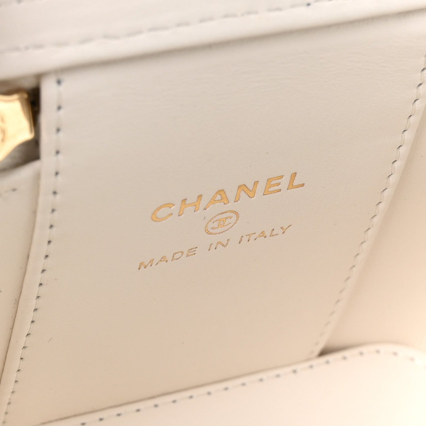 Caviar Quilted Mini Vanity Case With Chain White