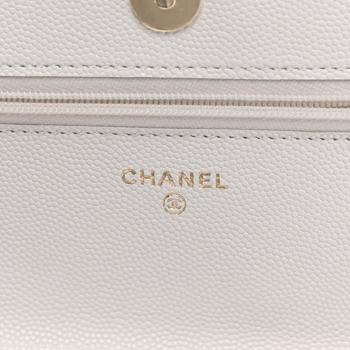 Caviar Quilted Enamel Coco Casino Wallet On Chain WOC White