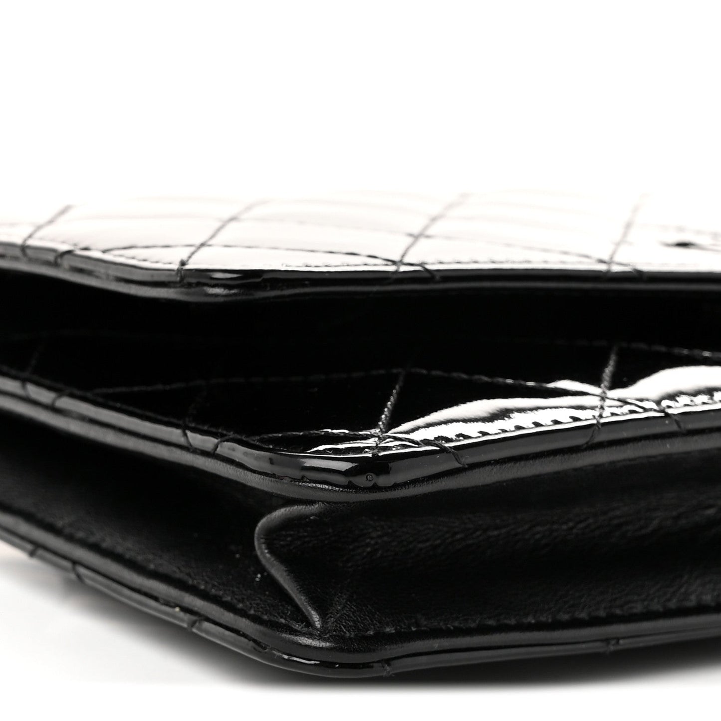 Patent Quilted Wallet On Chain WOC Black