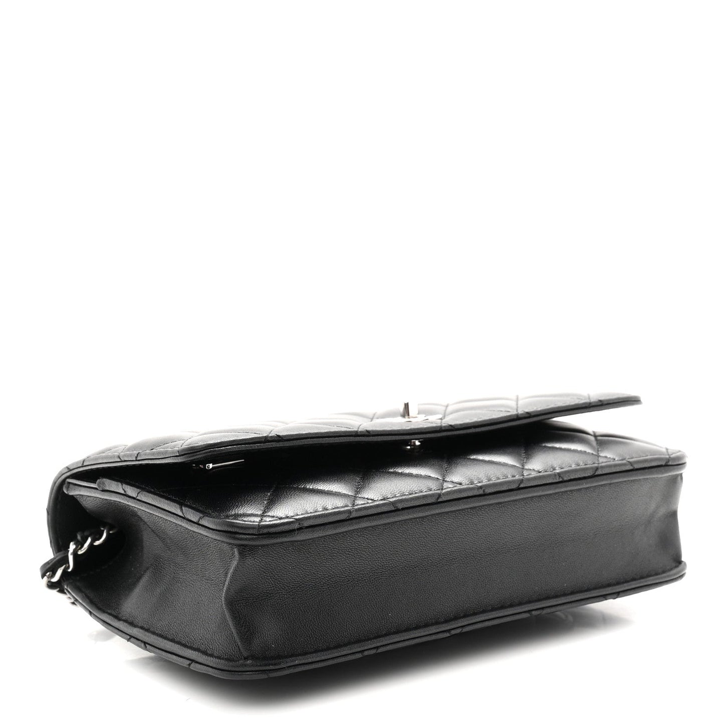 Lambskin Quilted CC Turnlock Wallet On Chain WOC Black
