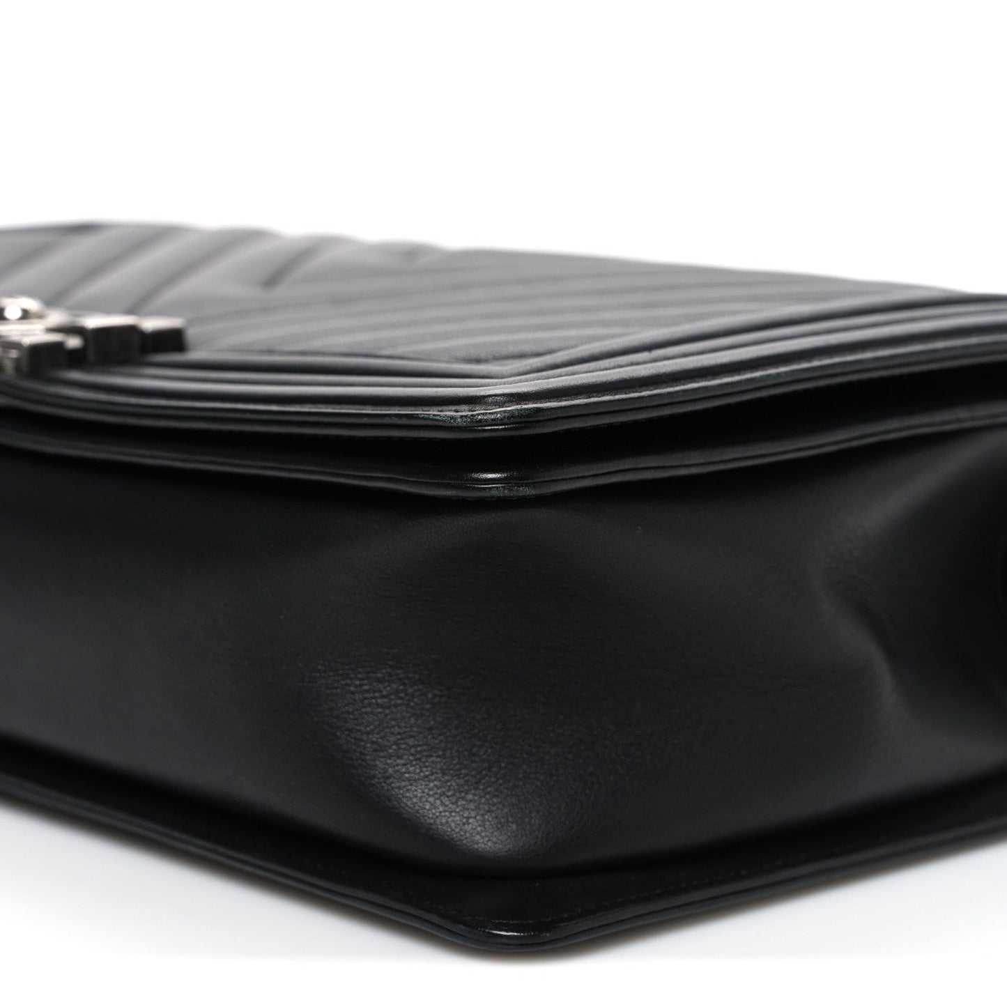 Lambskin Chevron Quilted New Medium Boy Flap Black