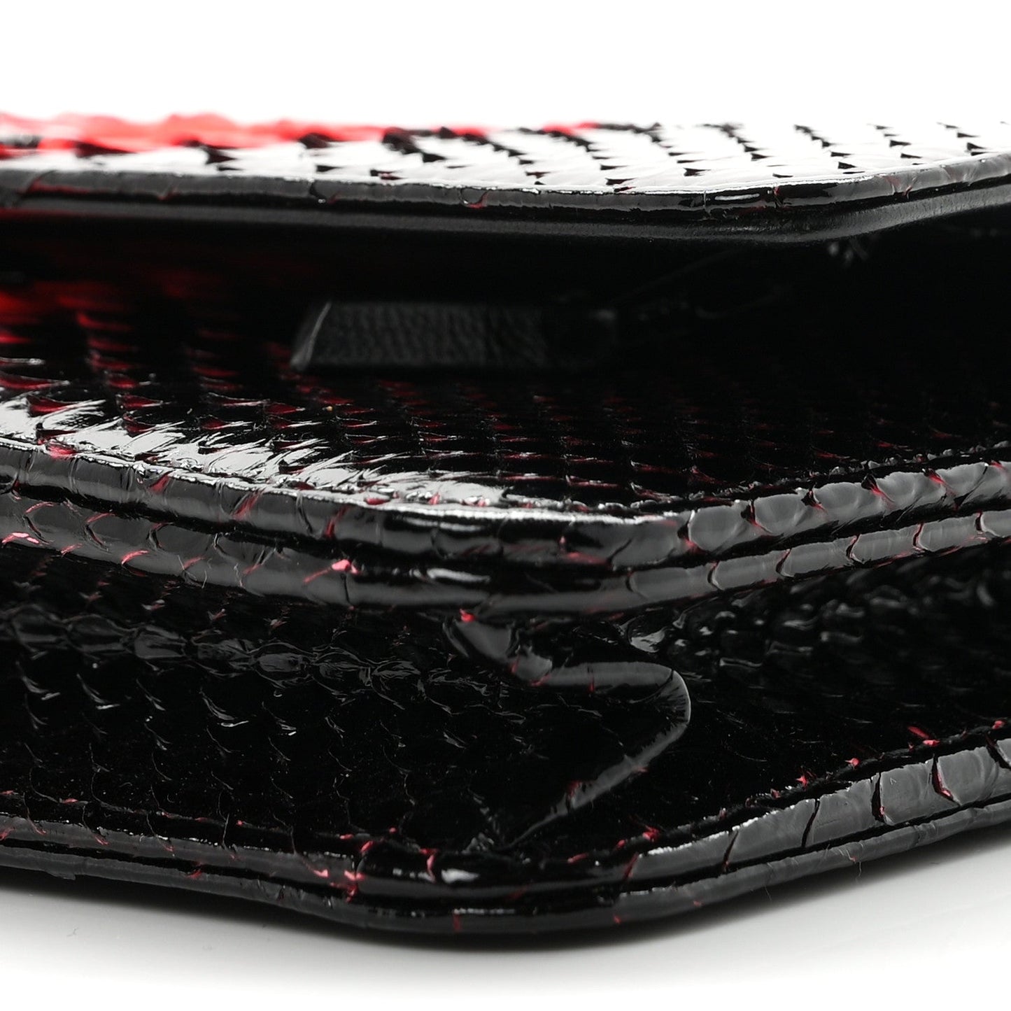 Snakeskin Wallet On Chain WOC Black Red