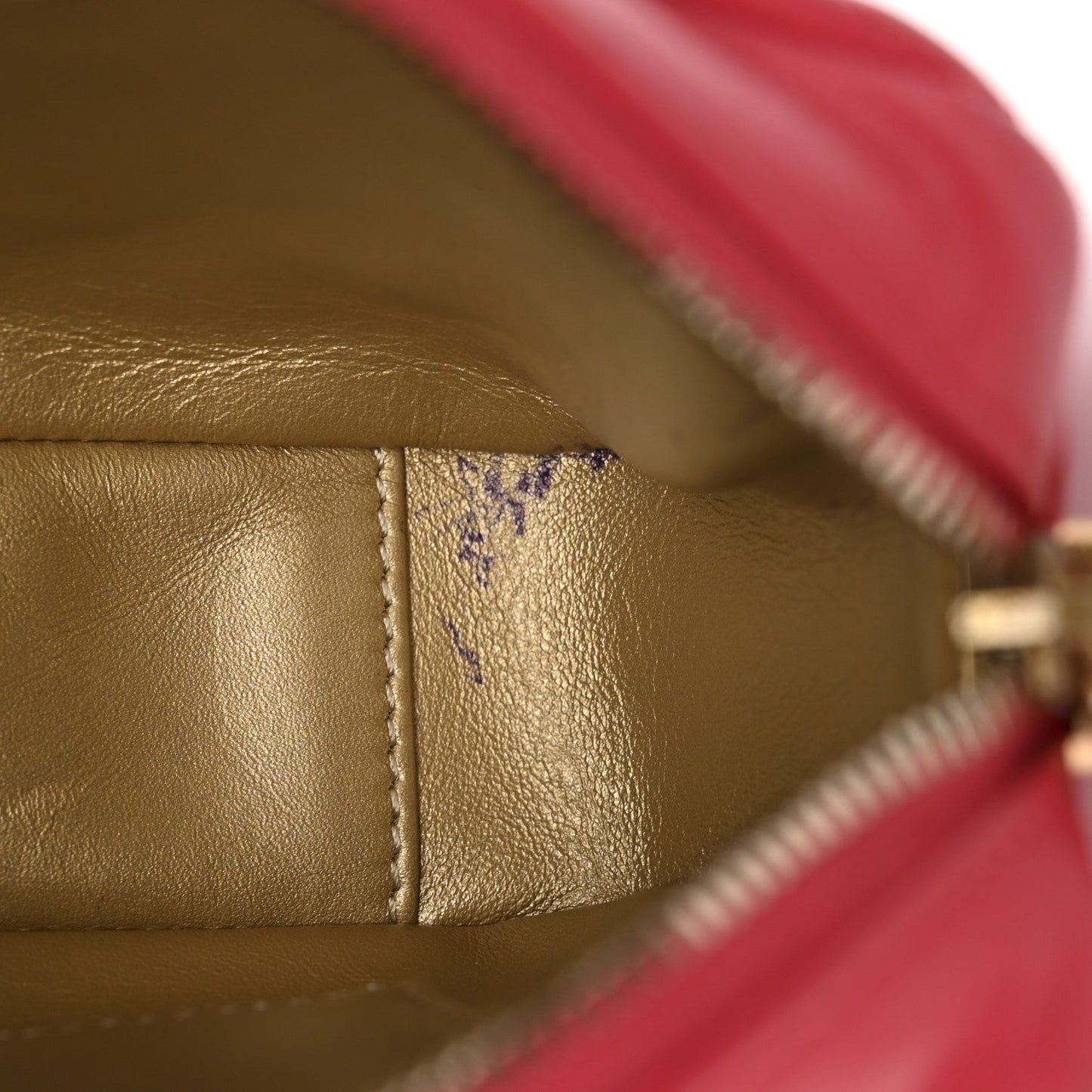 Lambskin Quilted CC Pearl Crush Camera Case Red