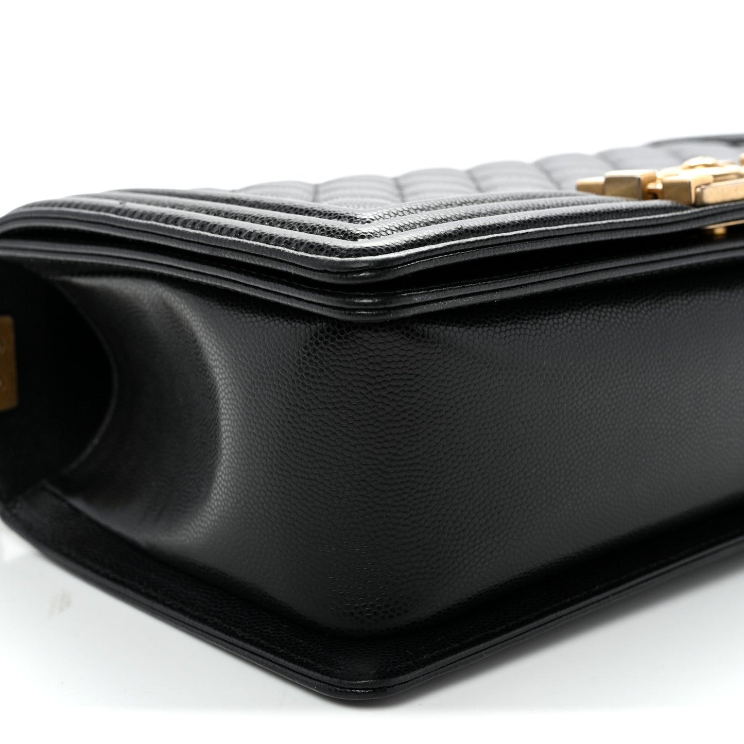 Caviar Quilted Medium Boy Flap Black
