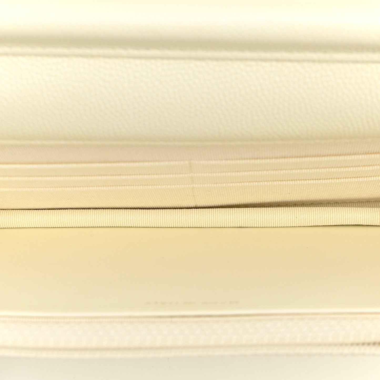 Caviar Quilted Wallet on Chain WOC White