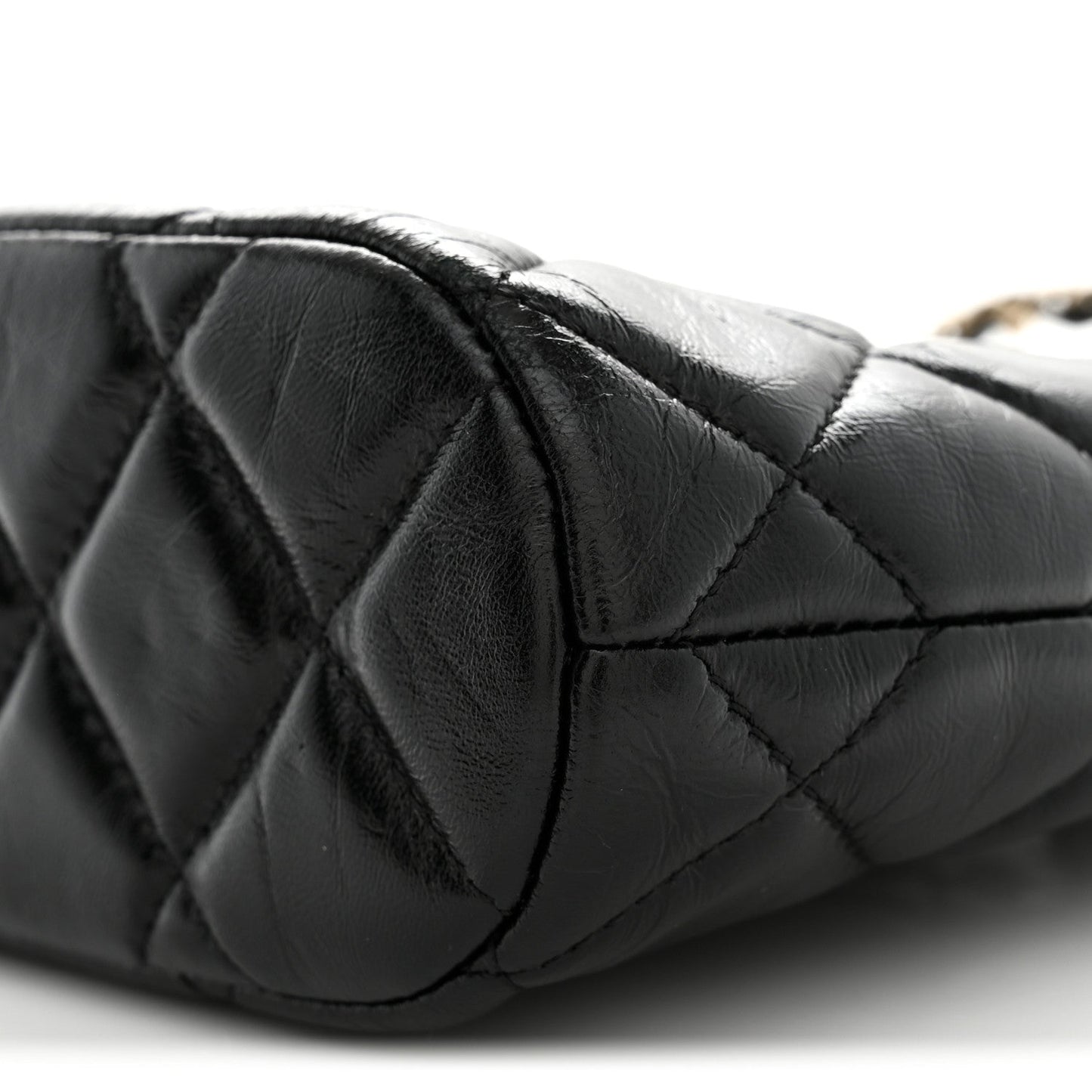 Shiny Lambskin Quilted Shiny Coco Clutch With Chain Black