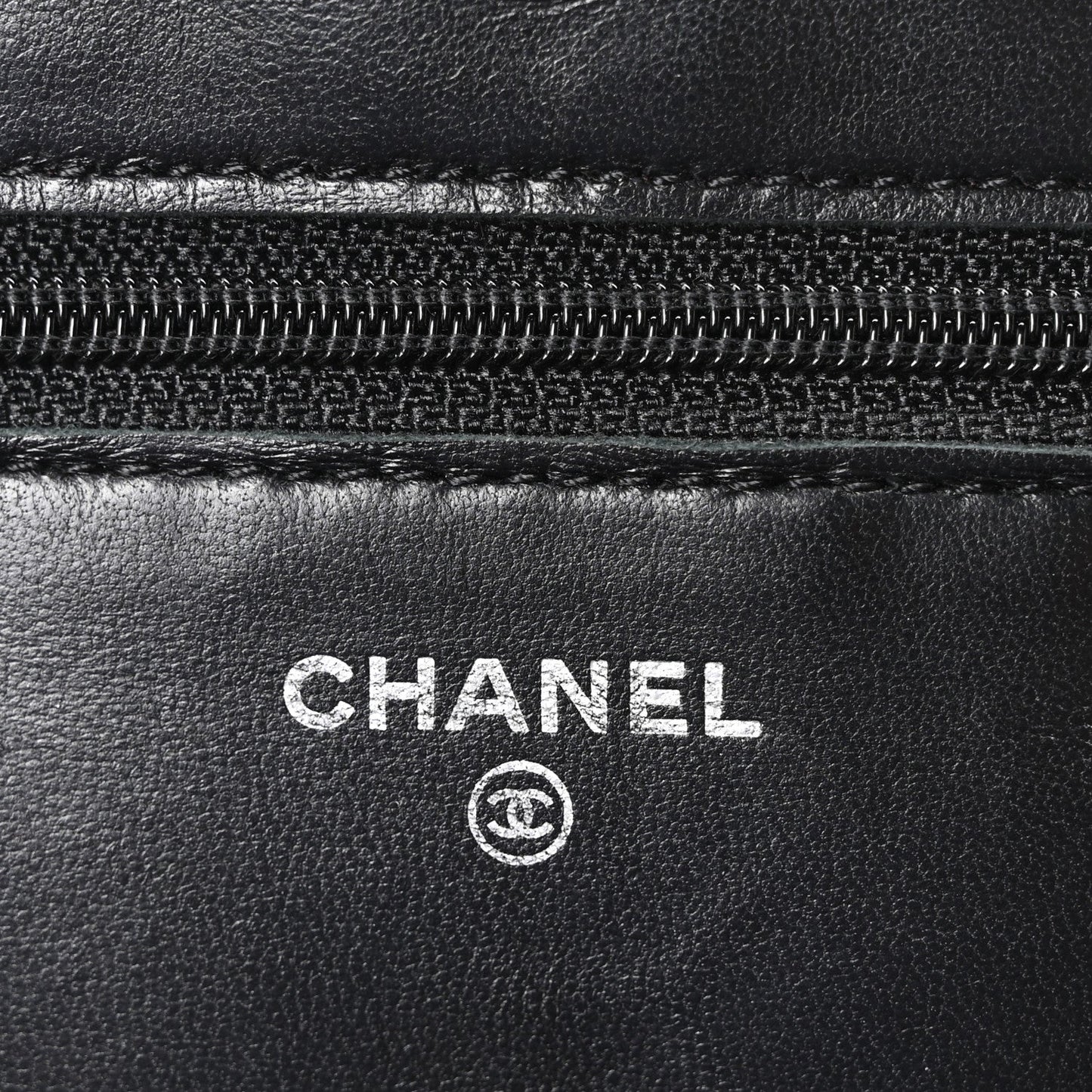 Lambskin Quilted Wallet On Chain WOC Black