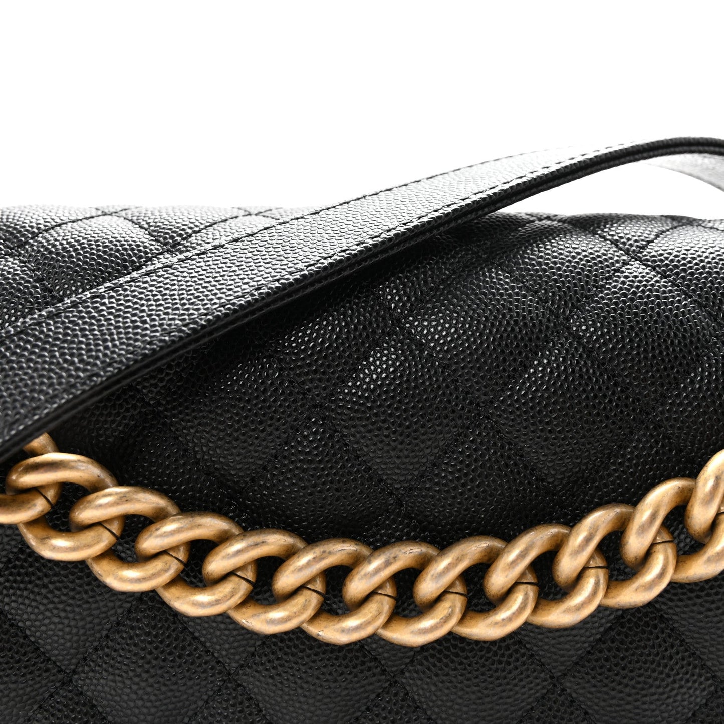 Caviar Quilted Medium Boy Flap Black