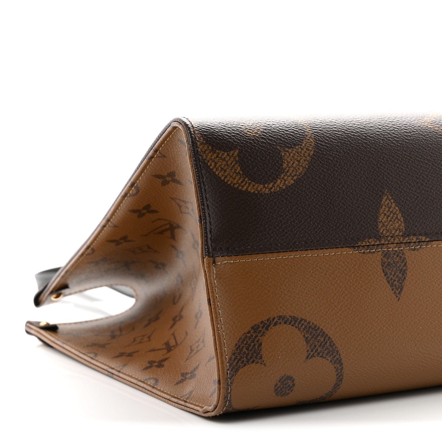 Reverse Monogram Giant Onthego MM