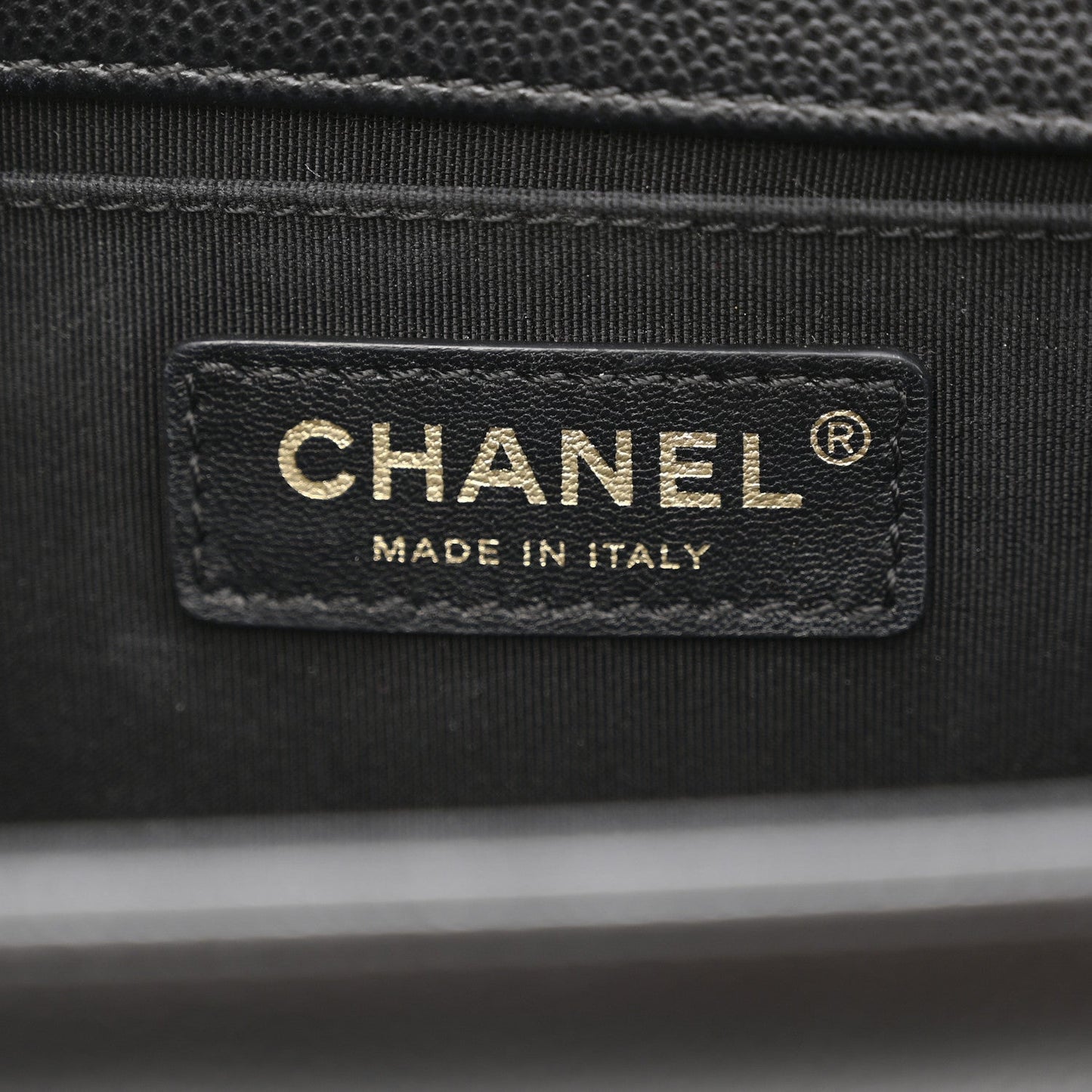 Caviar Quilted Medium Boy Flap Black