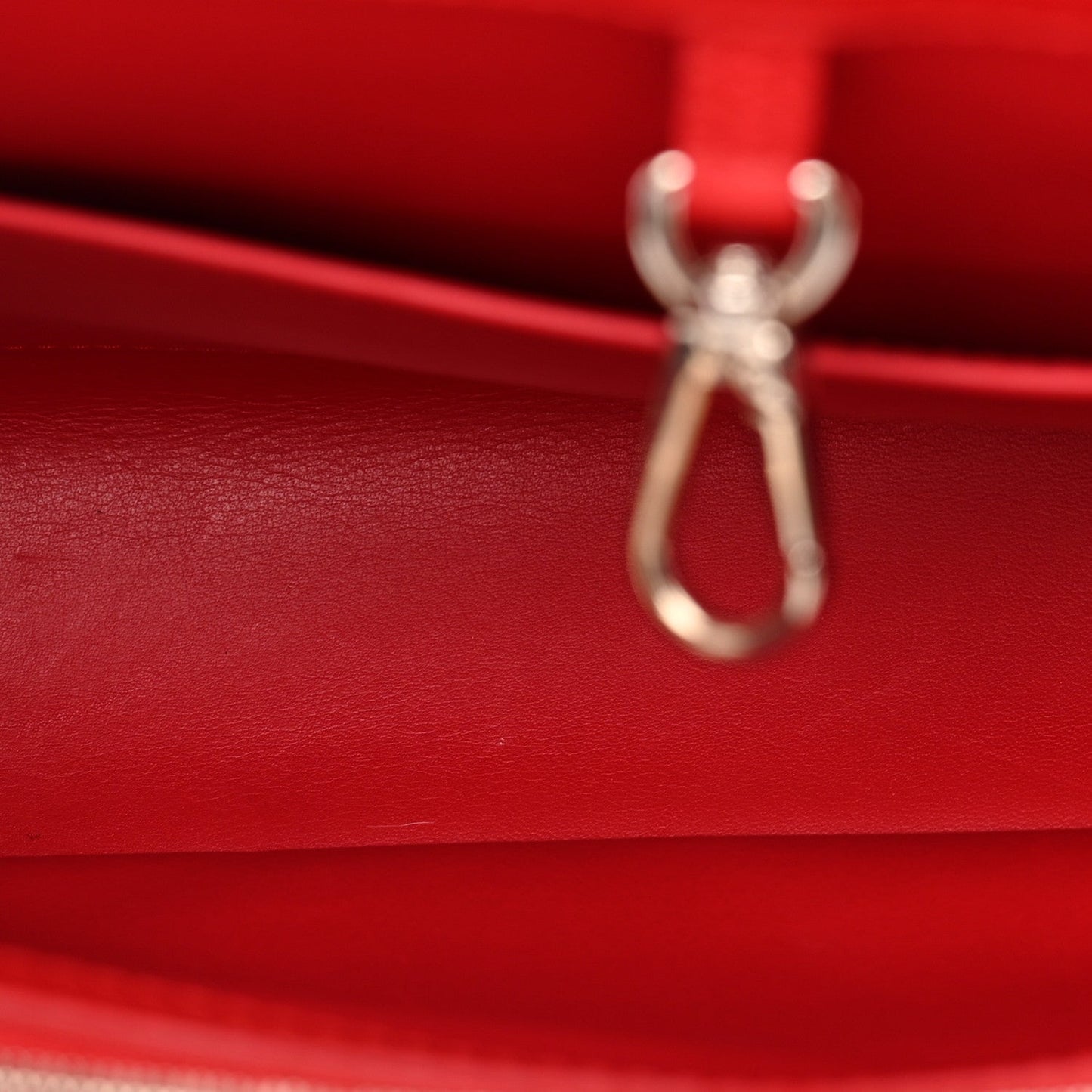 Taurillon Capucines MM Coquelicot