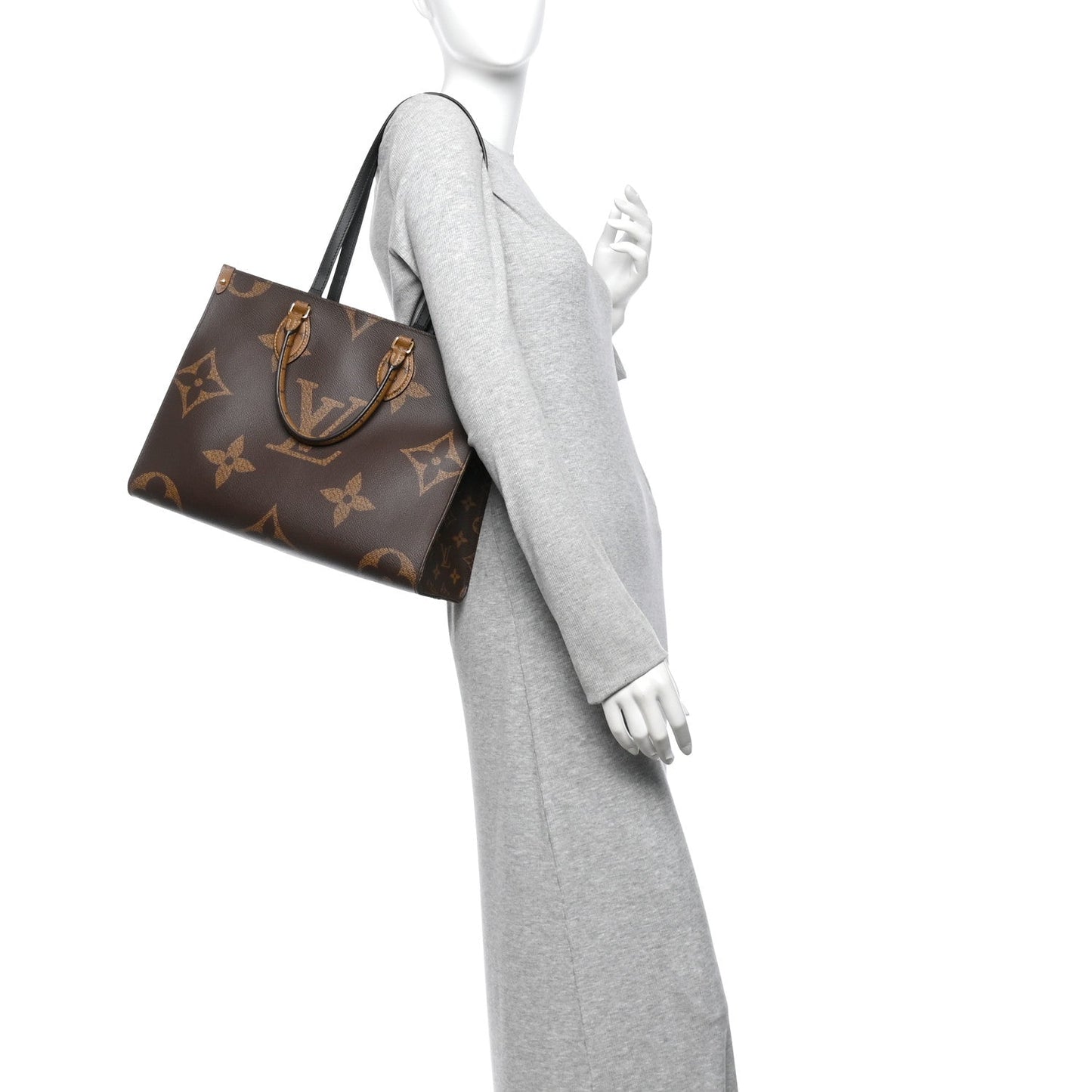 Reverse Monogram Giant Onthego MM