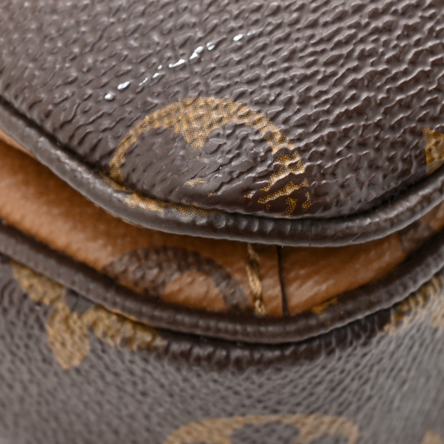 Reverse Monogram Pochette Metis