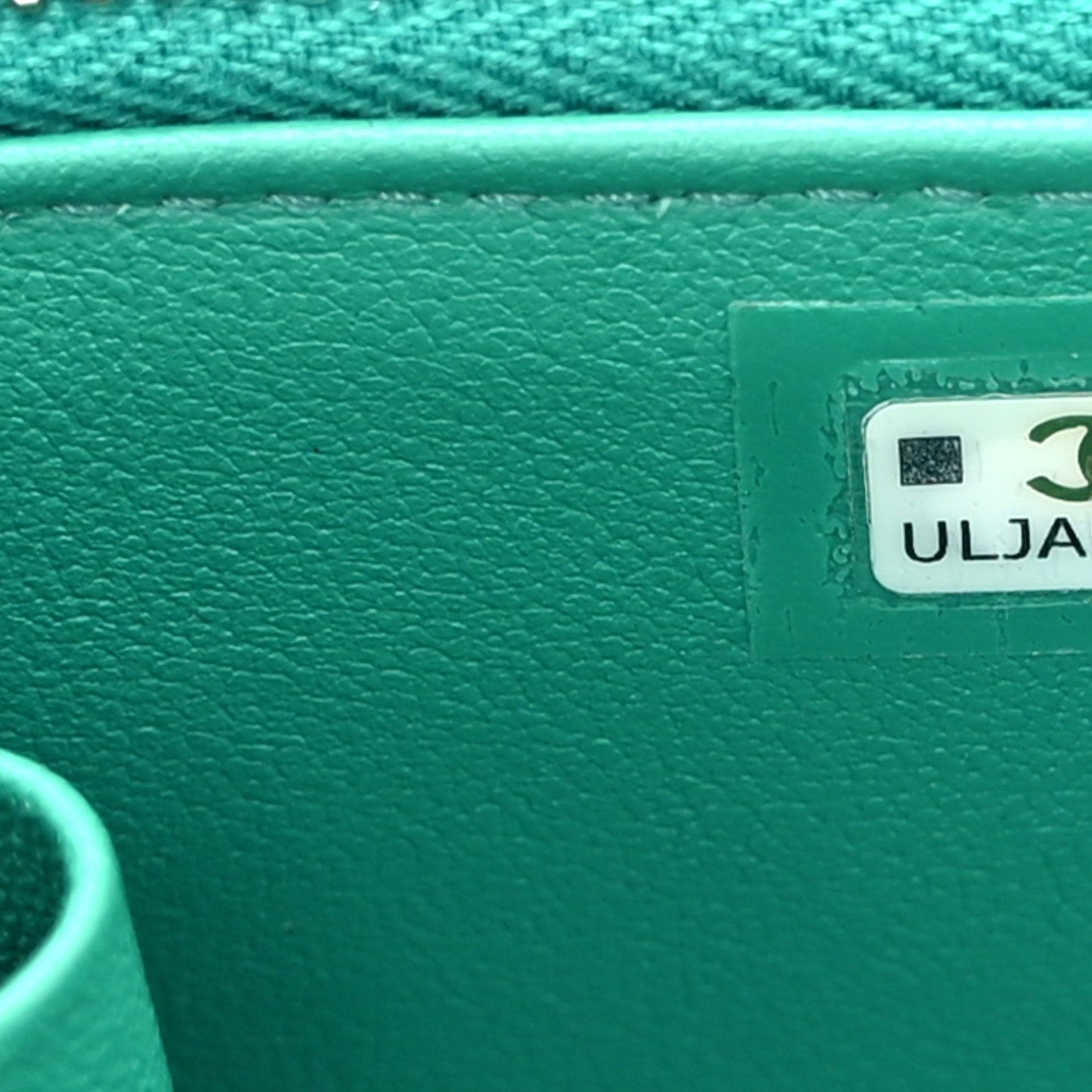Caviar Quilted Sweetheart Mini Vanity Case Green
