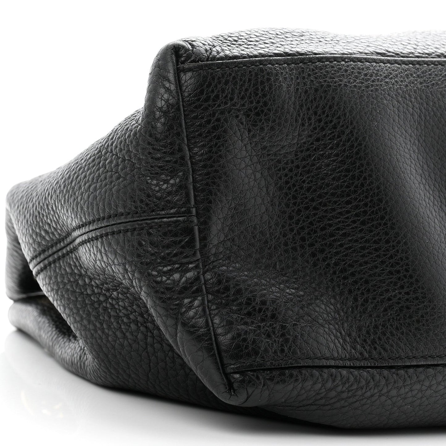Pebbled Calfskin Medium Soho Chain Shoulder Bag Black
