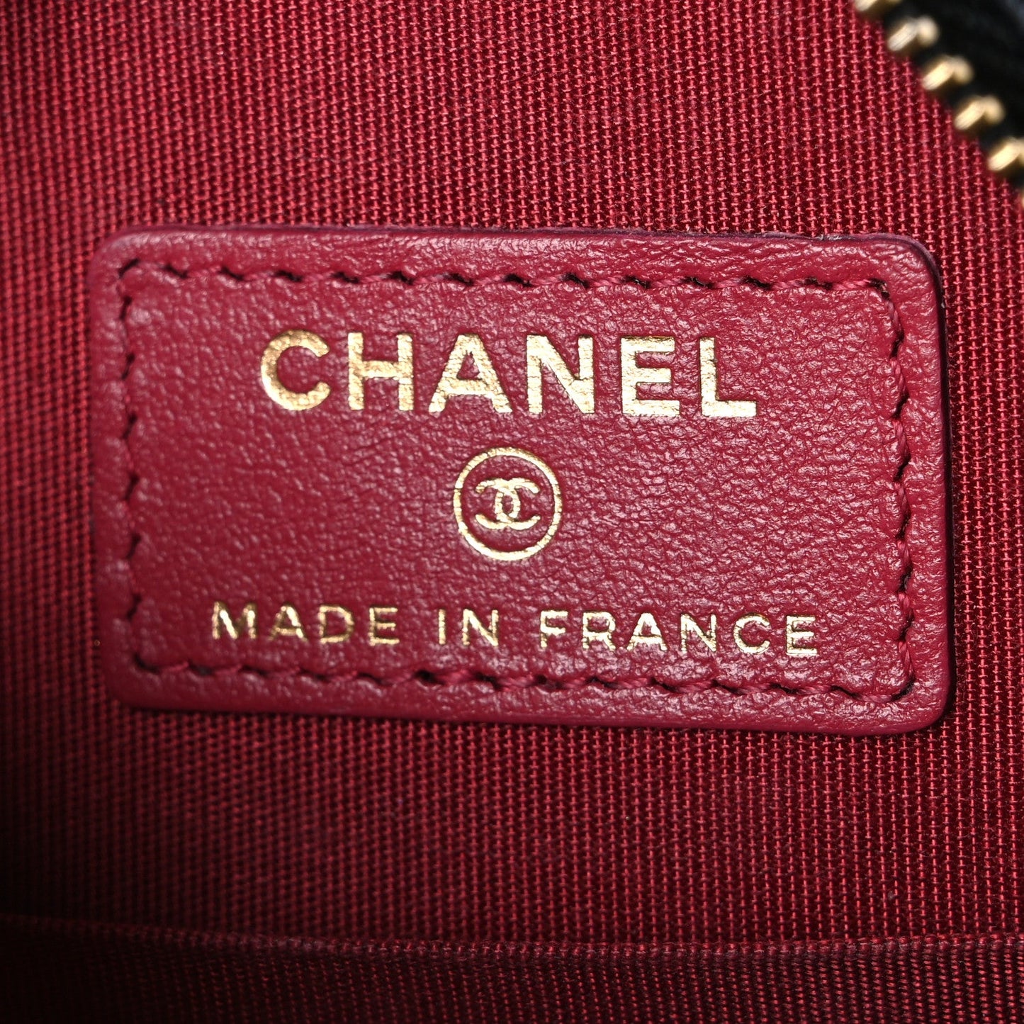 Lambskin Quilted Chanel 19 Round Clutch With Chain Black