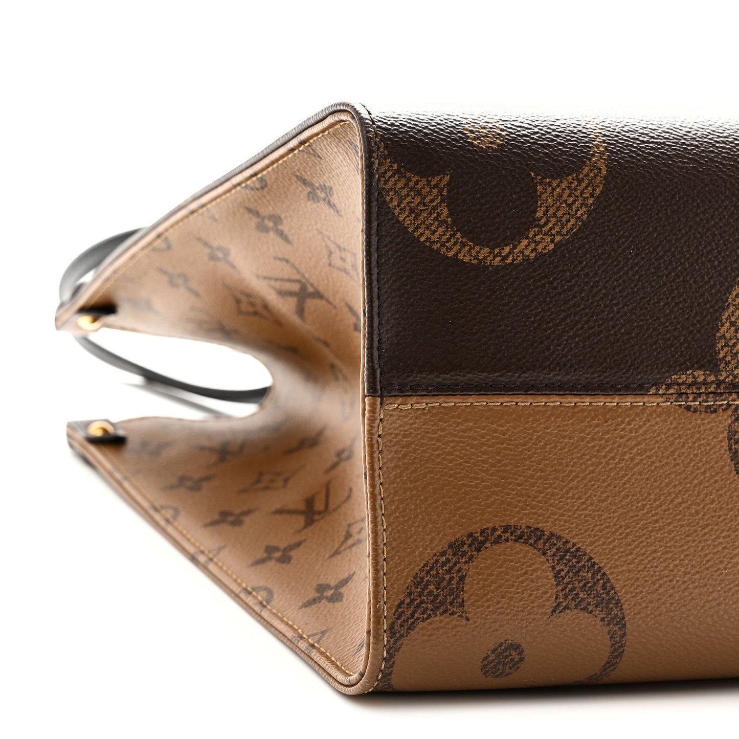 Reverse Monogram Giant Onthego MM