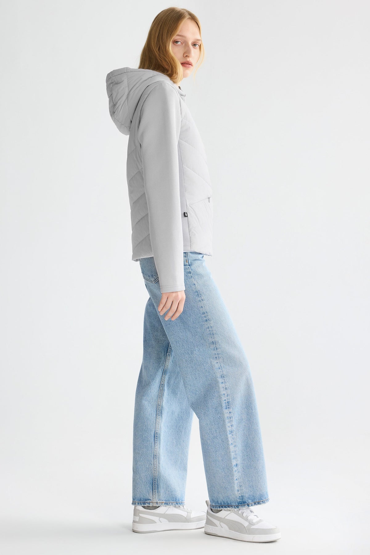 Air-Layer Lightweight Jacket with Hood