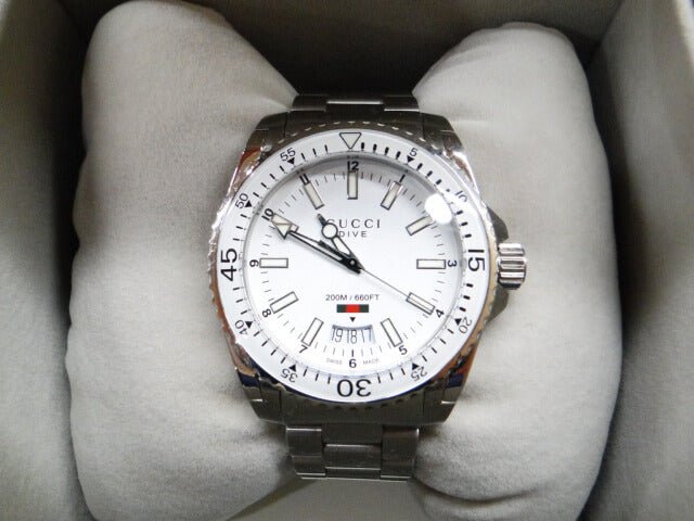 Gucci Dive Quartz White Dial Silver Steel Strap Watch for Men - YA136302