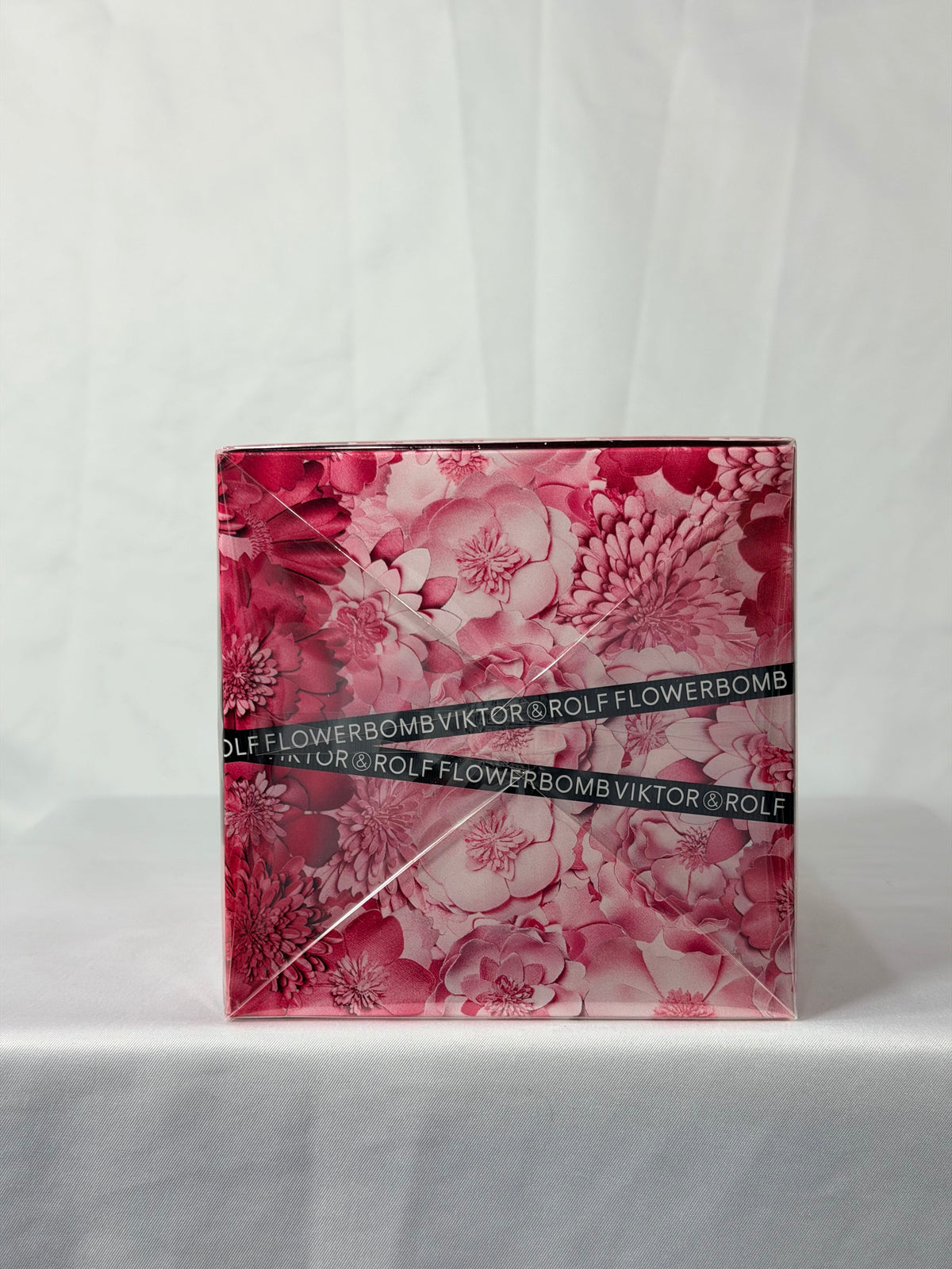 Viktor & Rolf Flowerbomb Travel Exclusive Gift Set for Her – 100ml + 20ml Travel Spray