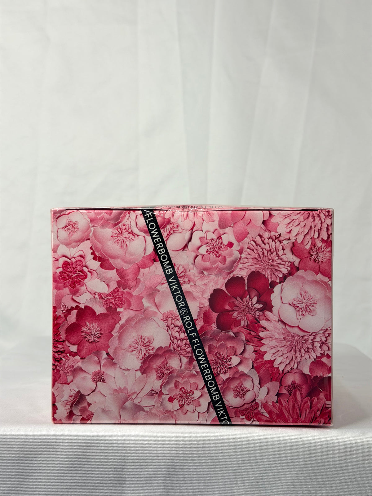 Viktor & Rolf Flowerbomb Travel Exclusive Gift Set for Her – 100ml + 20ml Travel Spray