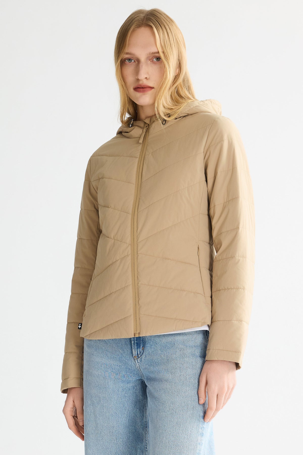 Flattering Quilted Puffer Lightweight Jacket with Hood