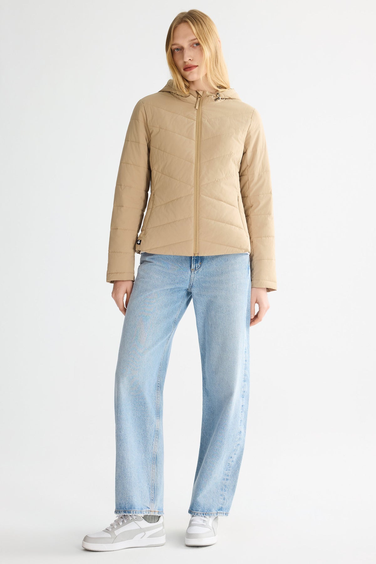 Flattering Quilted Puffer Lightweight Jacket with Hood