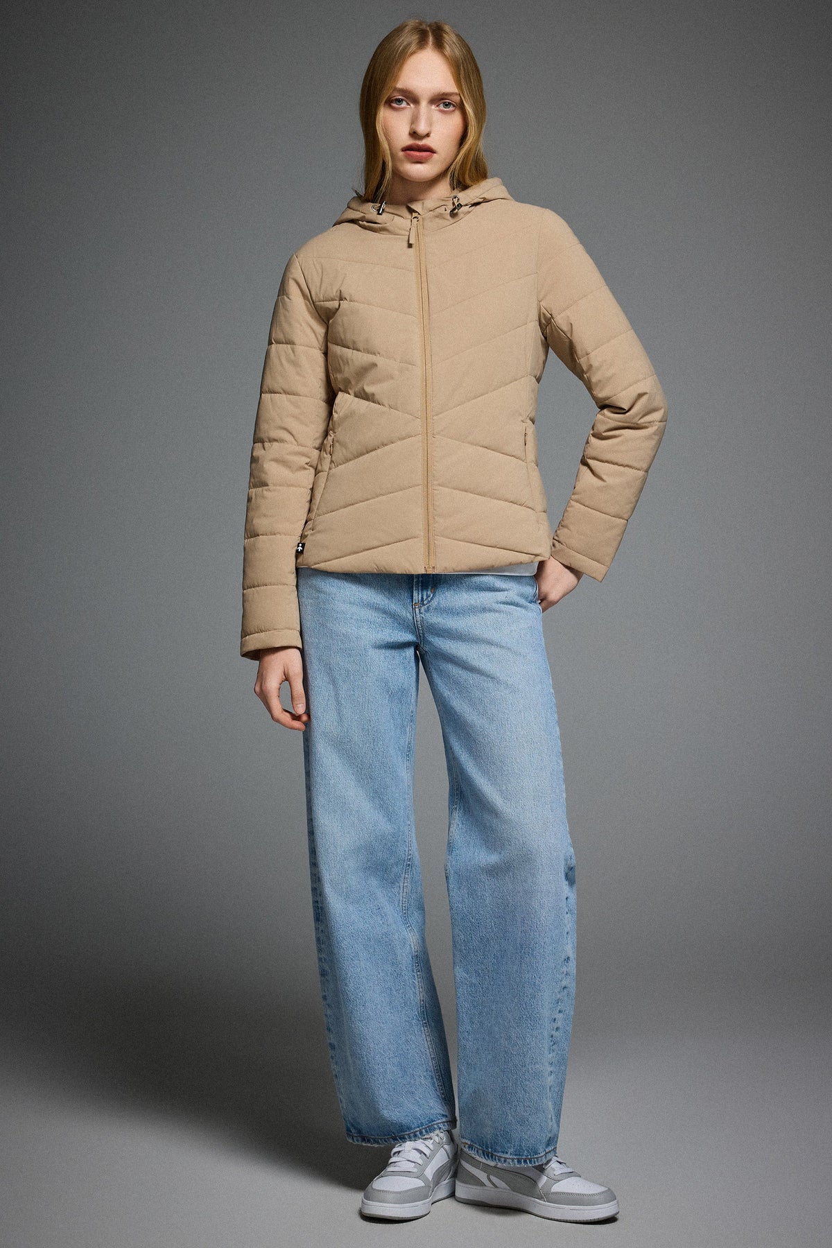 Flattering Quilted Puffer Lightweight Jacket with Hood
