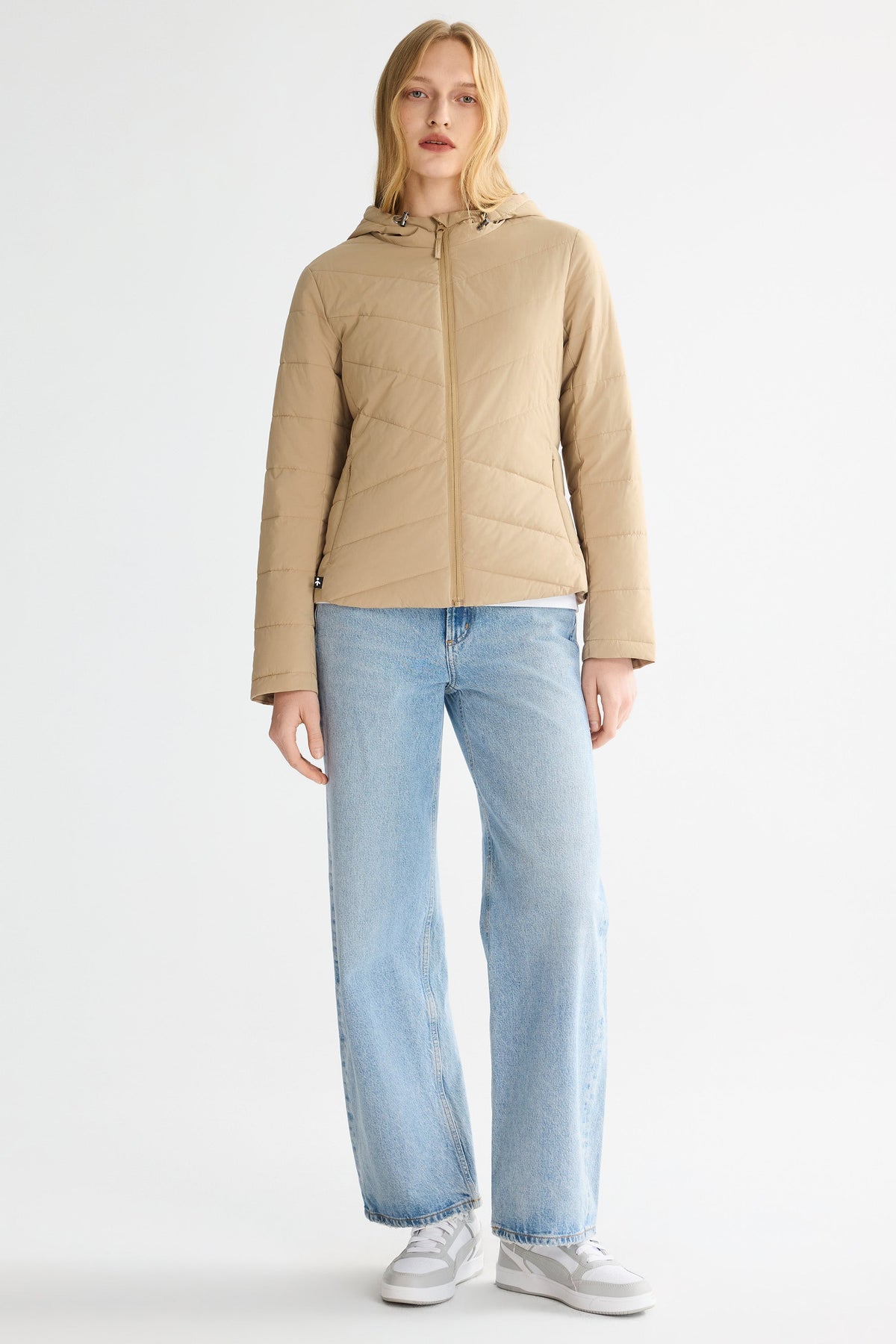 Flattering Quilted Puffer Lightweight Jacket with Hood
