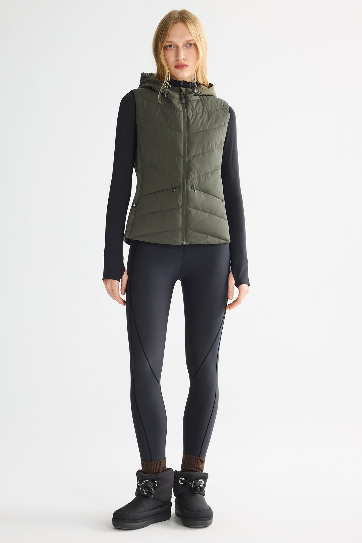 Quilted Vest with Slim-Fit Waist Design