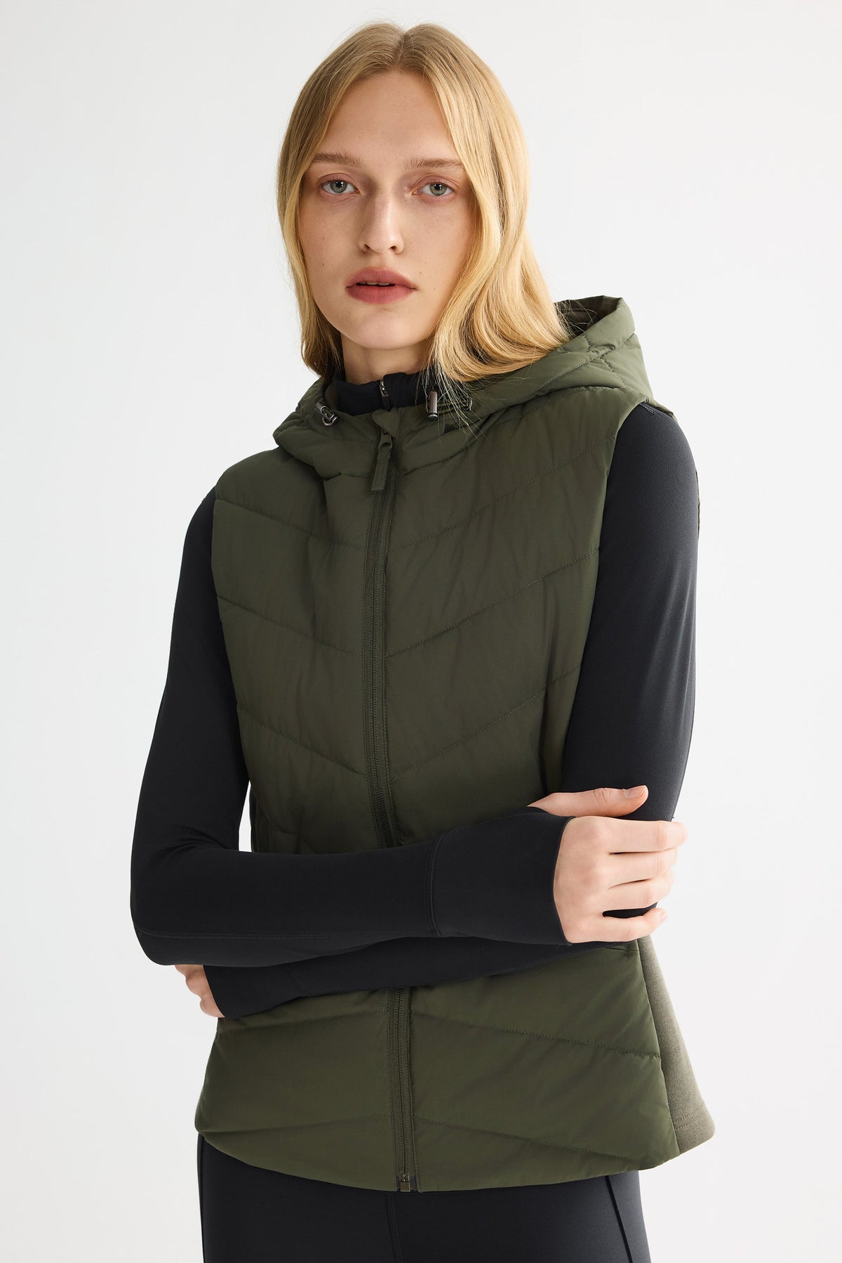 Quilted Vest with Slim-Fit Waist Design