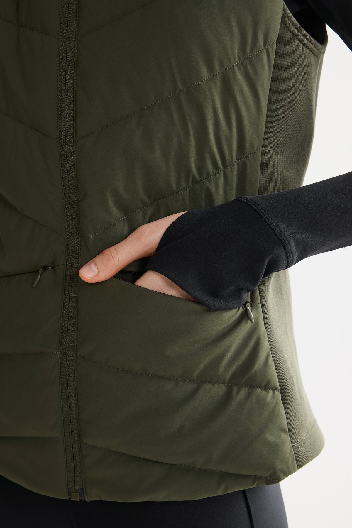 Quilted Vest with Slim-Fit Waist Design