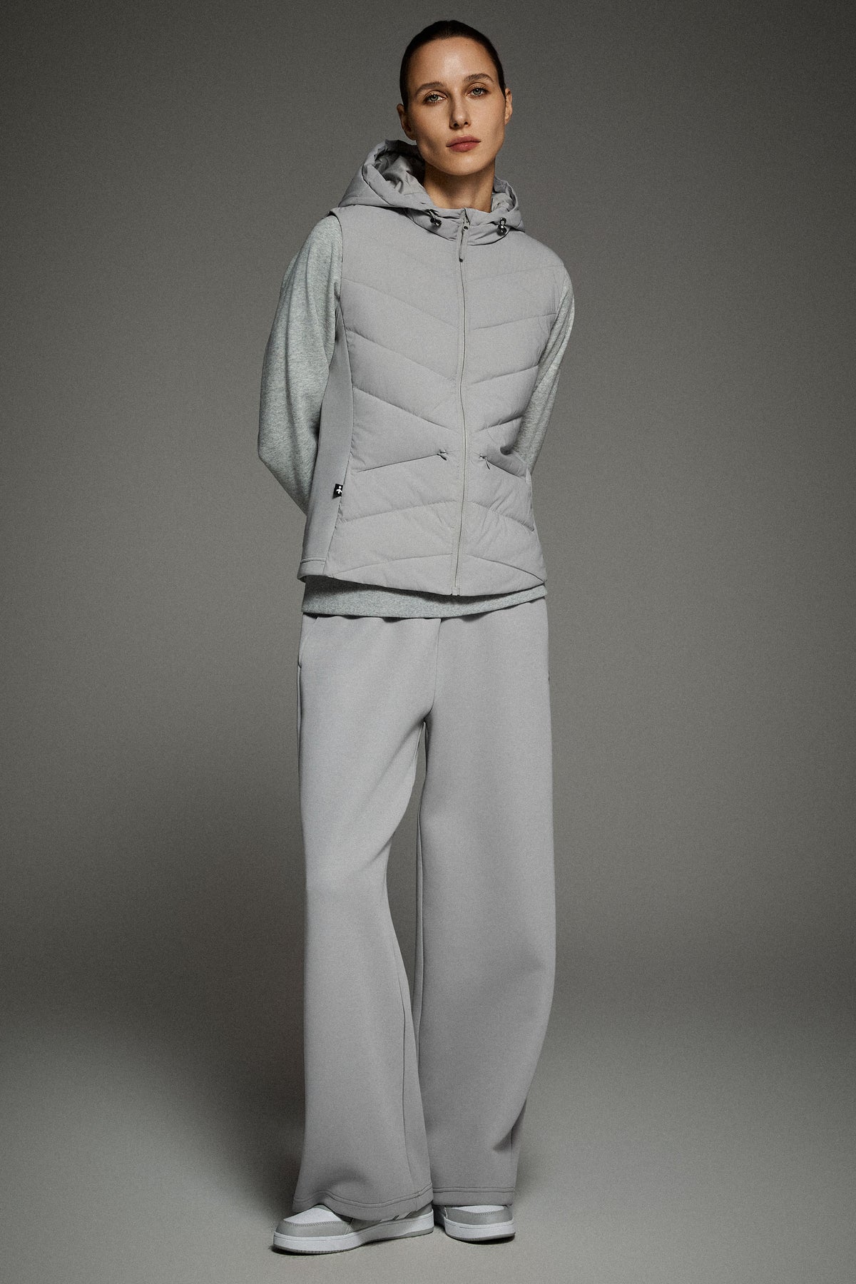 Quilted Vest with Slim-Fit Waist Design