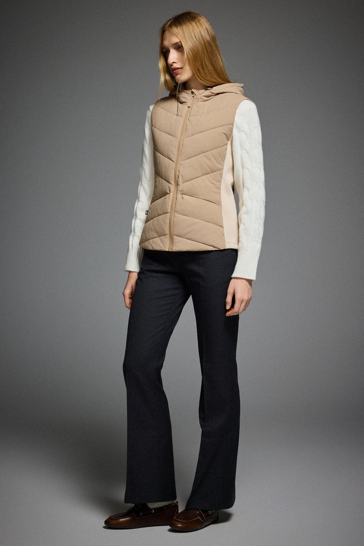 Quilted Vest with Slim-Fit Waist Design