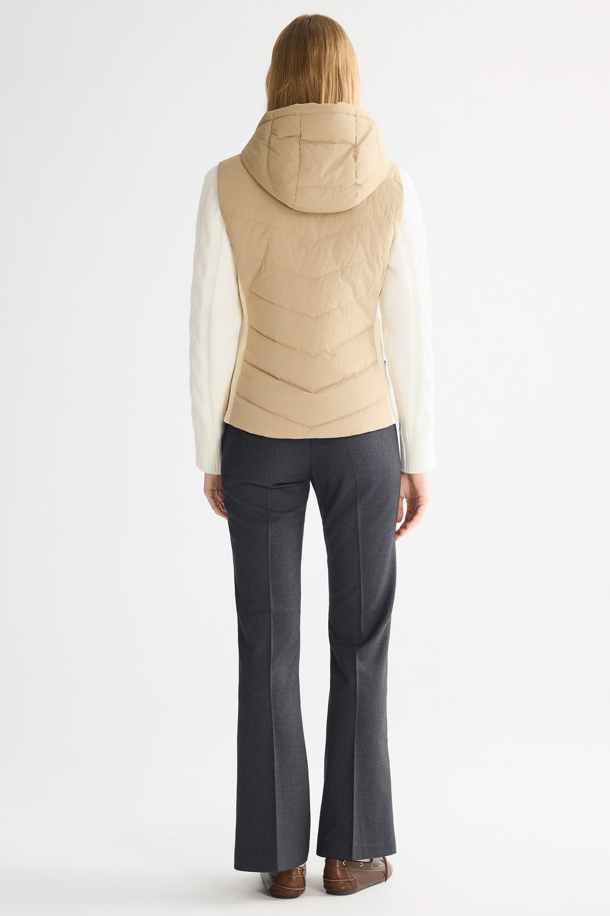 Quilted Vest with Slim-Fit Waist Design