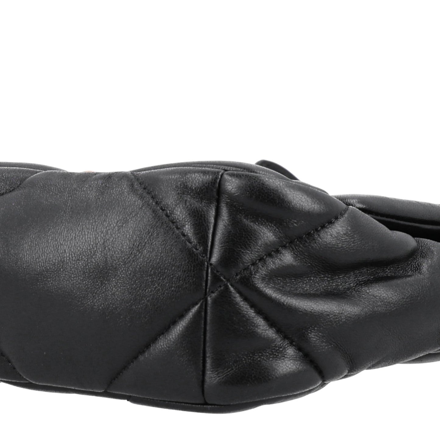 Lambskin Quilted Medium Chanel 19 Flap Black