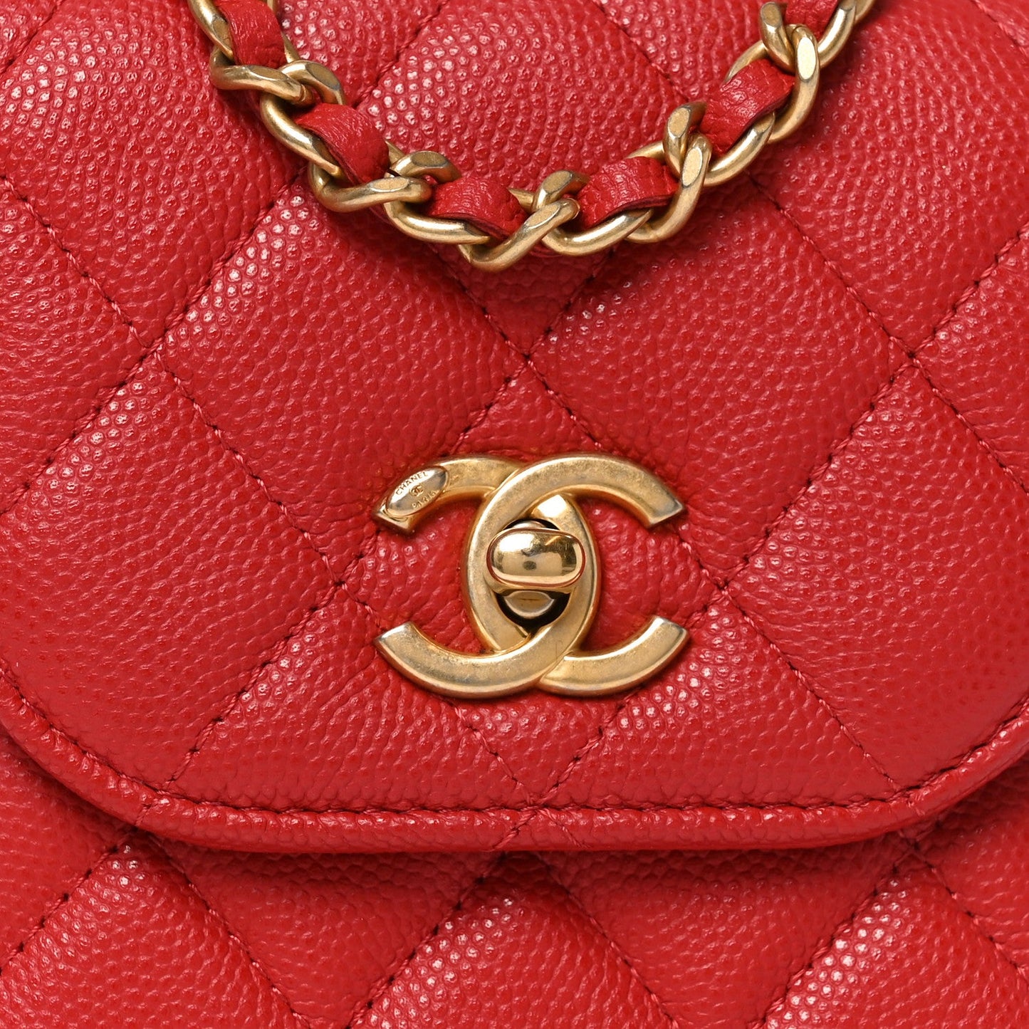 Caviar Quilted Chain Handle Round Phone Holder Red