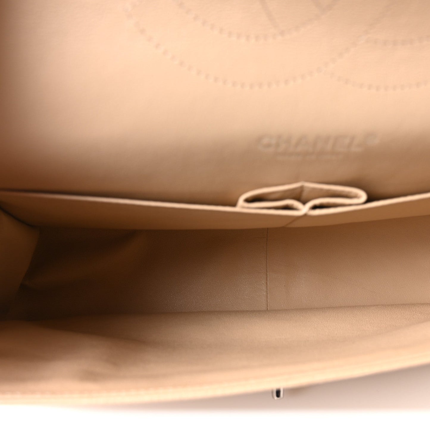 Caviar Quilted Jumbo Double Flap Beige Clair