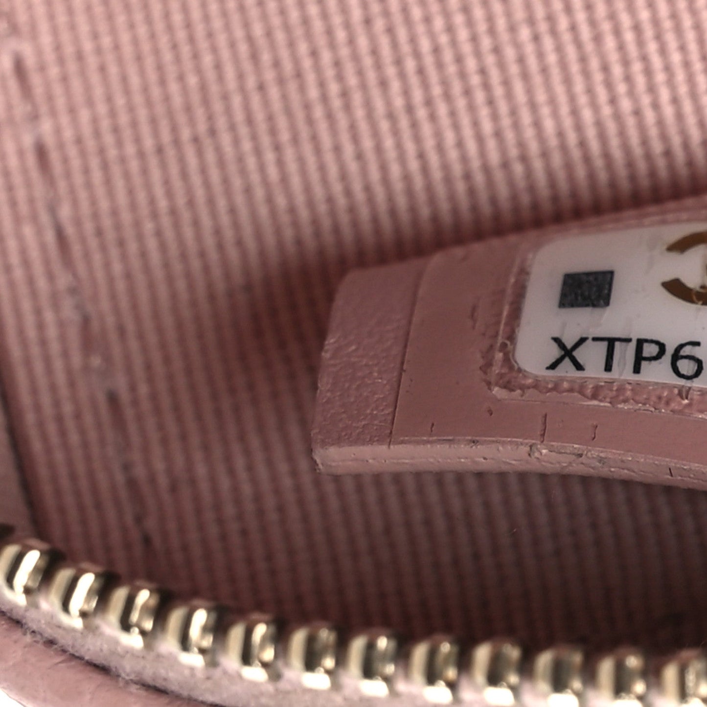 Caviar Quilted Clutch with Chain Light Pink
