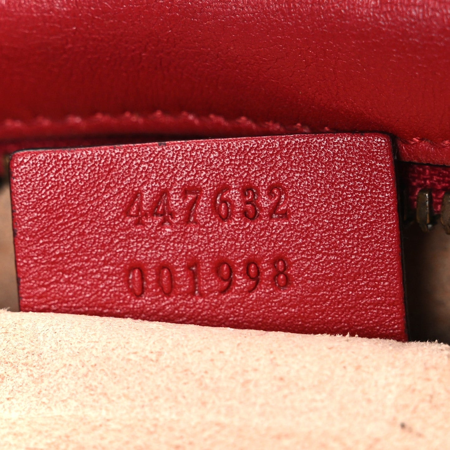 Calfskin Matelasse Small GG Marmont Chain Shoulder Bag Hibiscus Red
