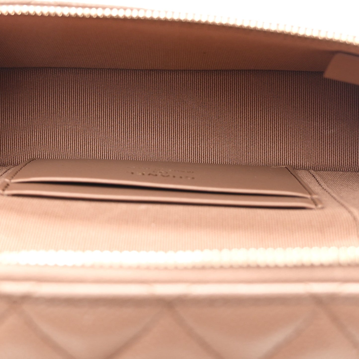 Caviar Quilted Top Handle Slim Vanity With Chain Dark Beige Dark Beige