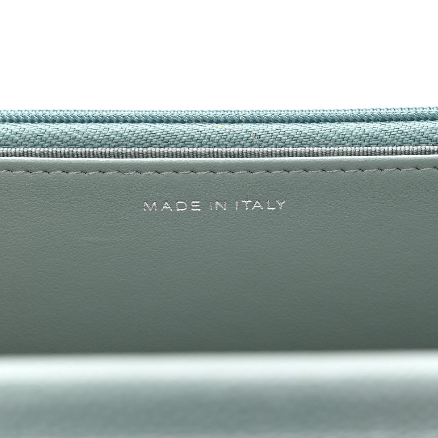 Caviar Quilted Wallet on Chain WOC Light Blue