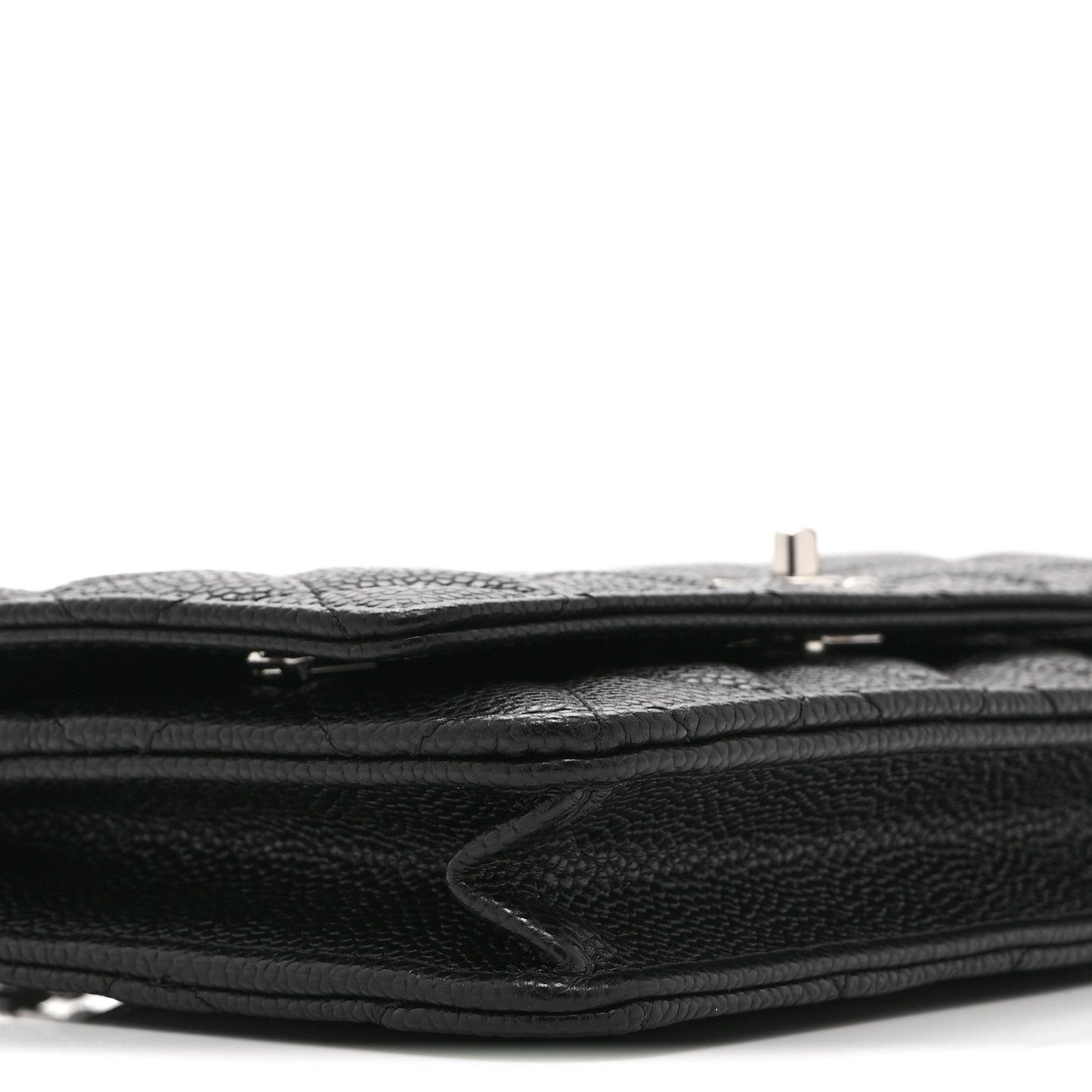 Caviar Quilted CC Turnlock Wallet On Chain WOC Black