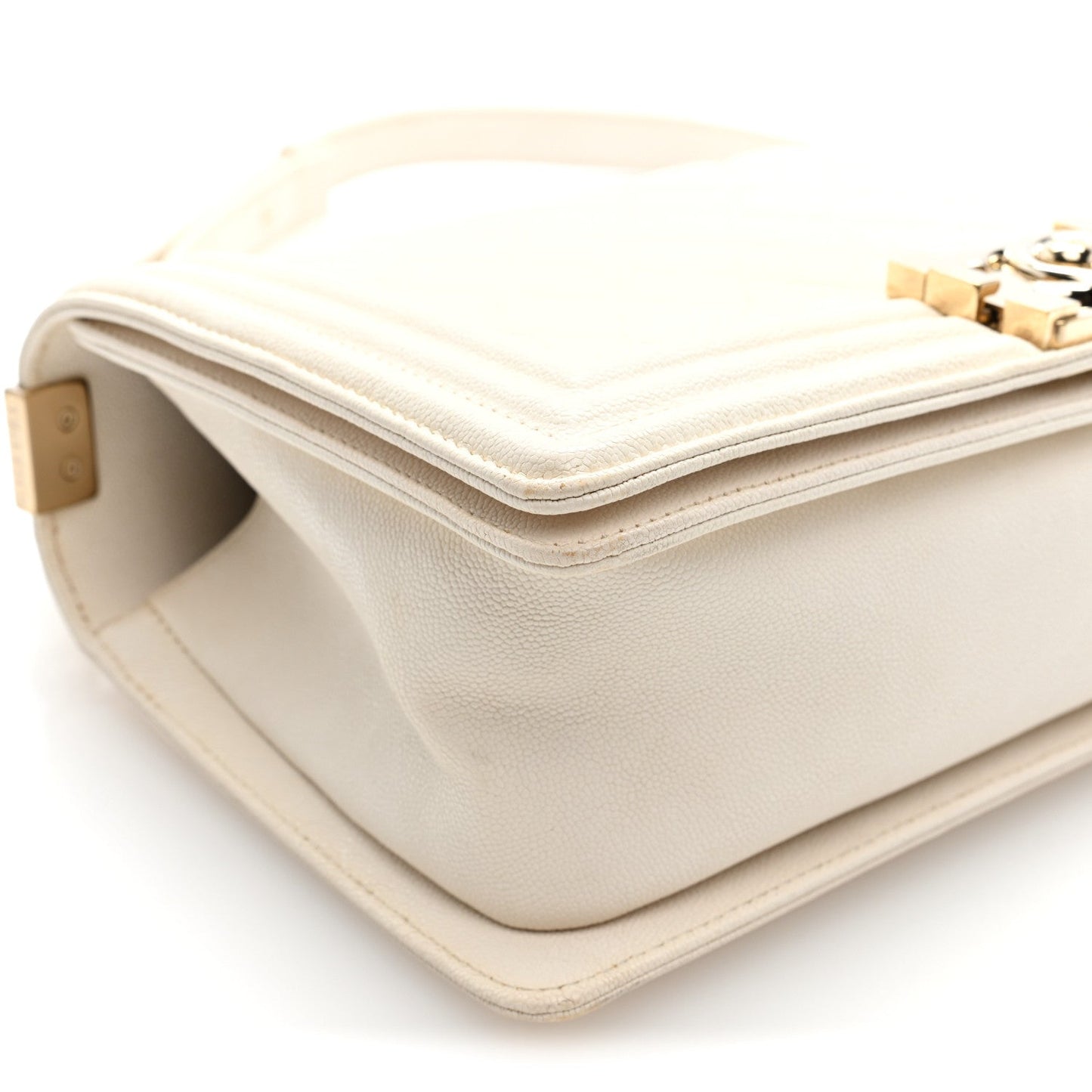 Caviar Quilted Medium Boy Flap White White