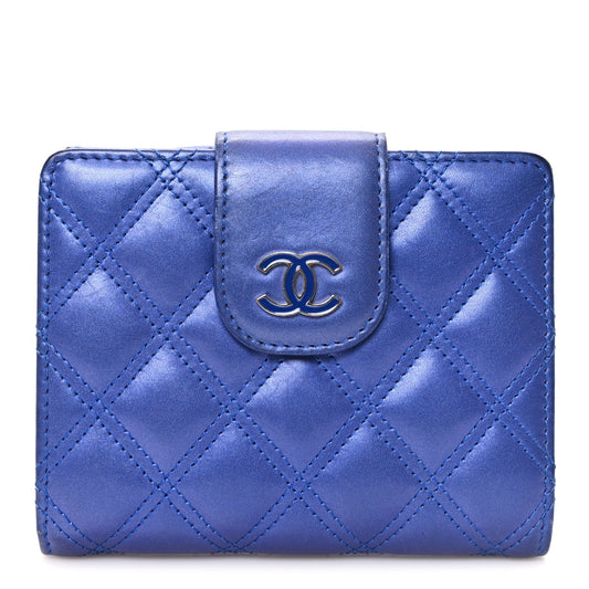 Iridescent Lambskin Quilted Double Stitch Compact Zipped Pocket Wallet Purple