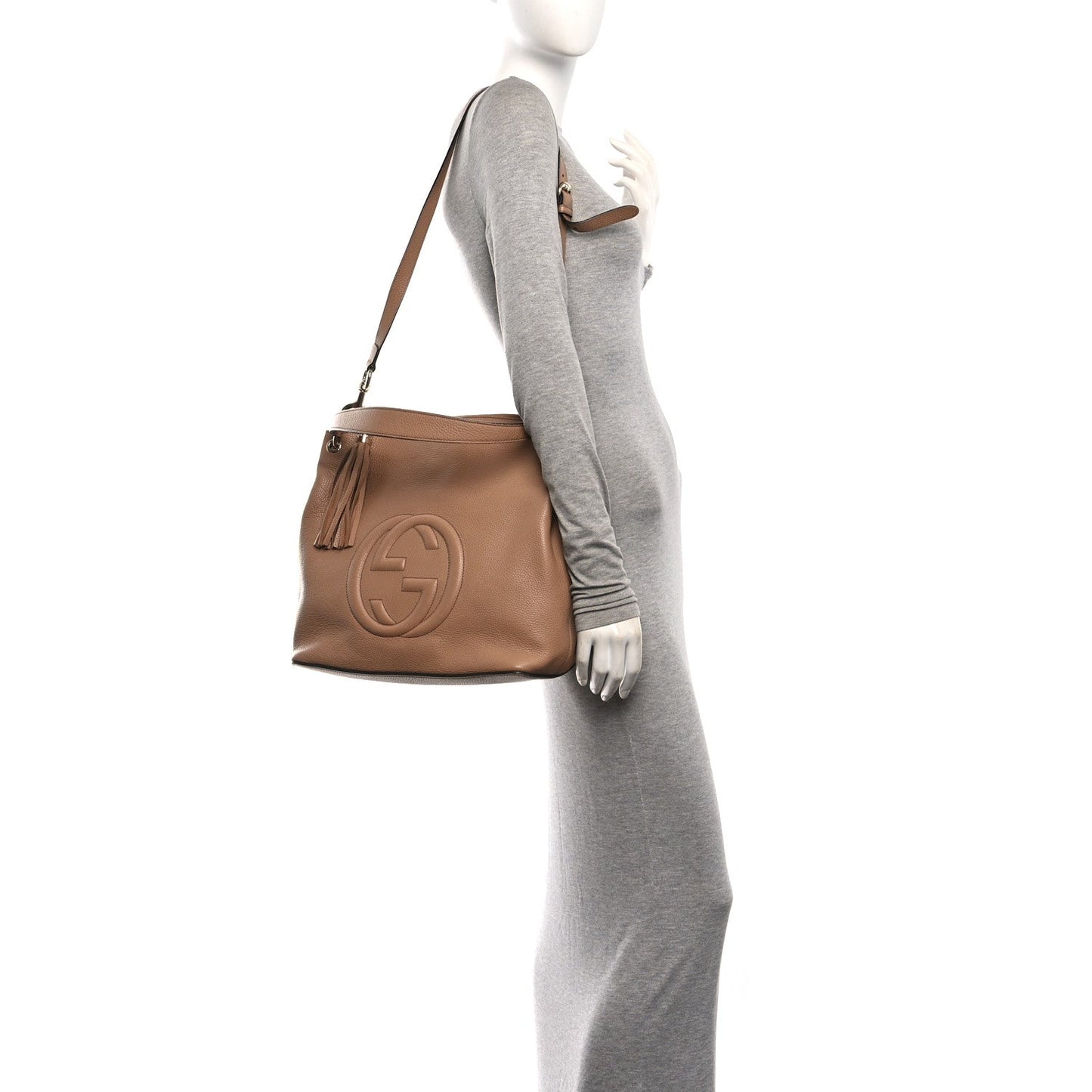 Pebbled Calfskin Large Soho Hobo Camelia